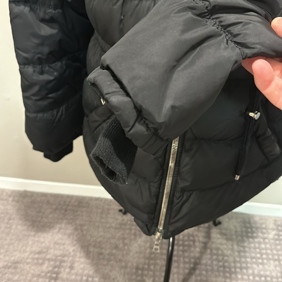 Ladies Prada Nylon Puffer Jacket with Fur Trim Hood - Picture 6 of 15